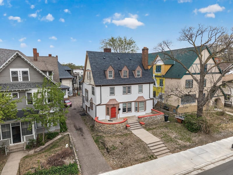 1009 University Ave SE, Minneapolis, MN 55414