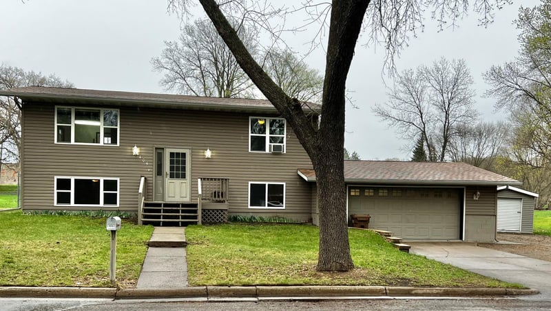 404 N 11th St, Montevideo, MN 56265