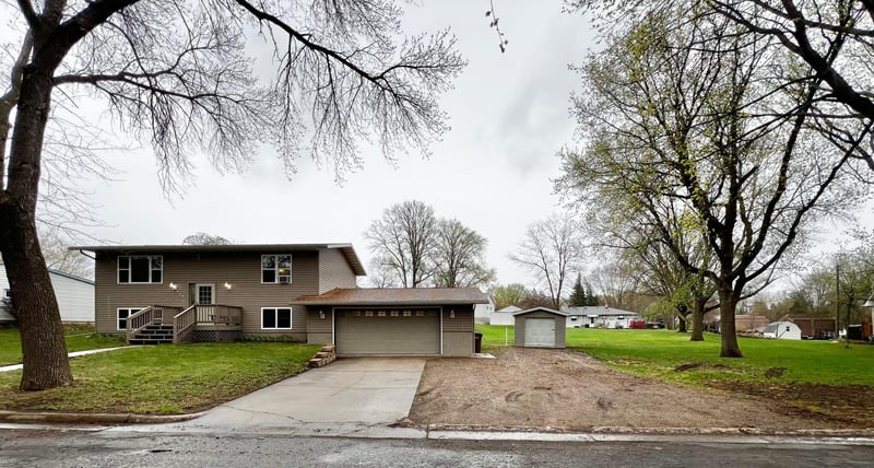 404 N 11th St, Montevideo, MN 56265