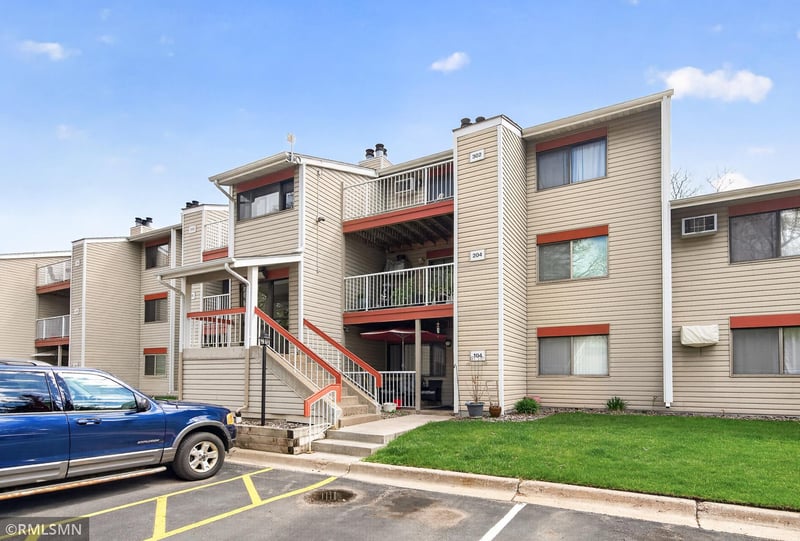 400 Shelard Pw #203, Saint Louis Park, MN 55426
