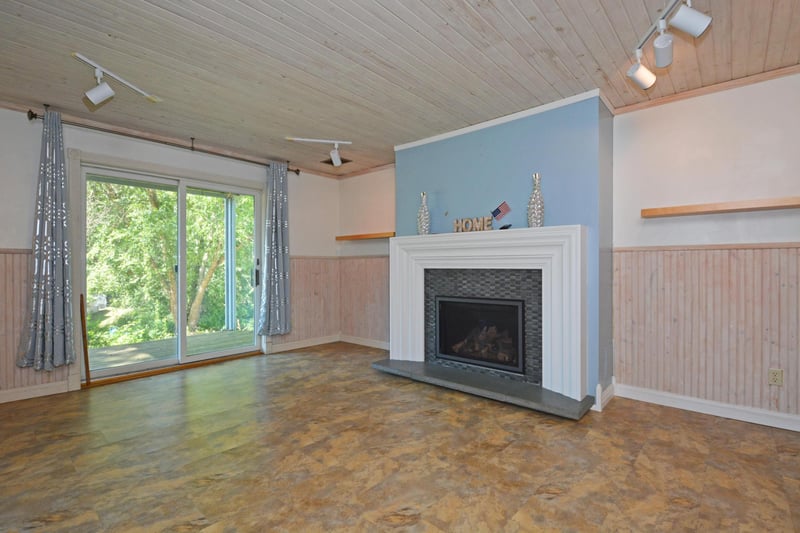 9588 County Road 5 NE, North Branch, MN 55056