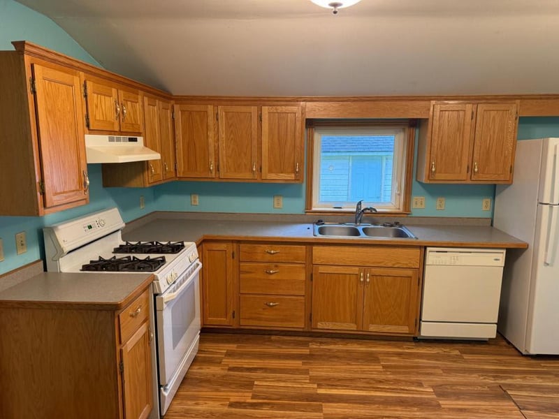 605 Division St W, Faribault, MN 55021