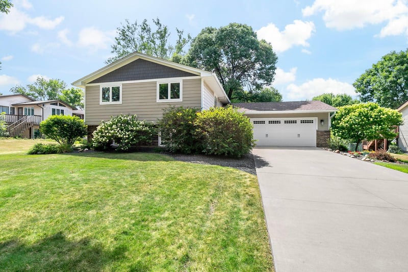 11958 Crane St NW, Coon Rapids, MN 55448