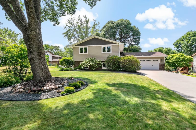 11958 Crane St NW, Coon Rapids, MN 55448