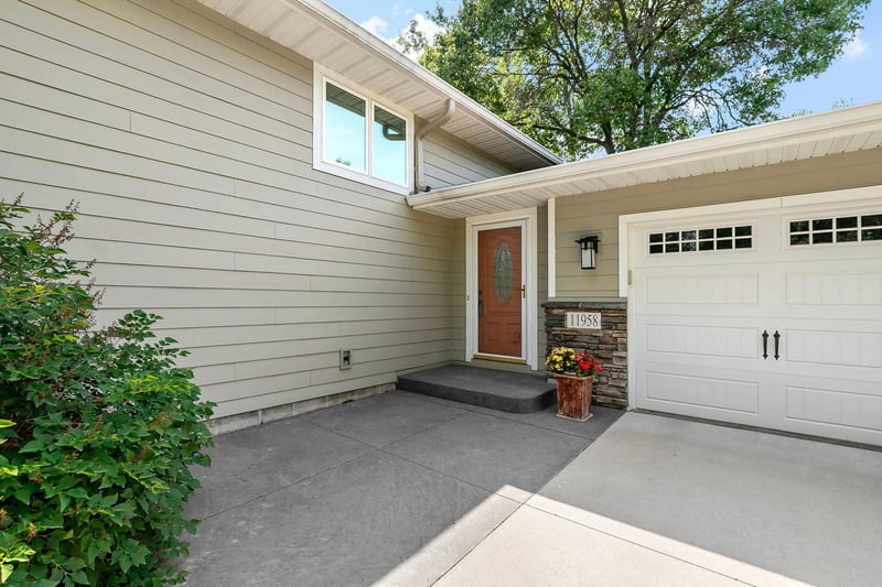 11958 Crane St NW, Coon Rapids, MN 55448