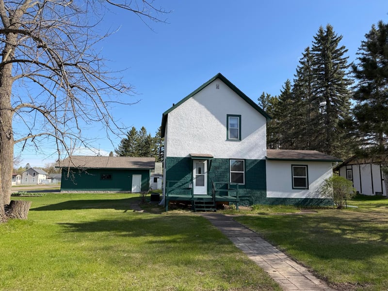 913 Birch St, Crosby, MN 56441