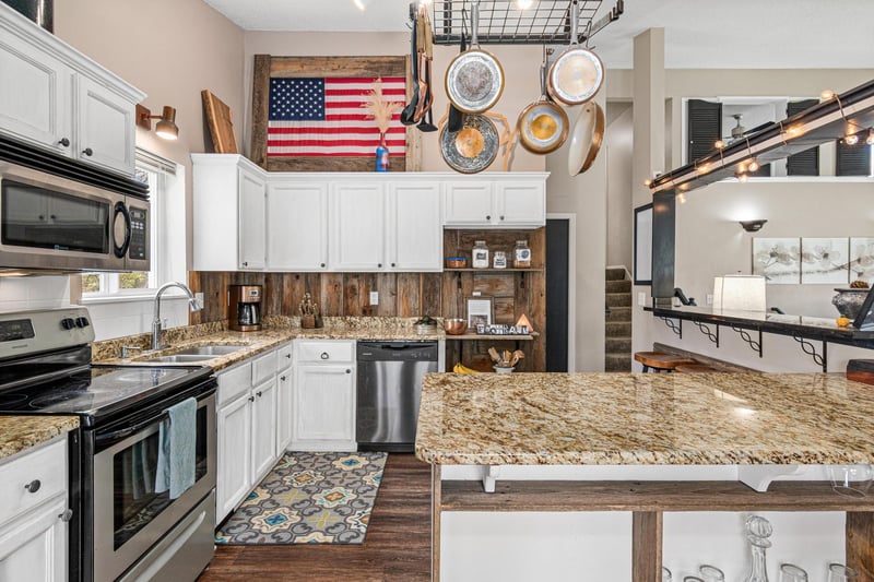 1400 Field Creek Cir, Victoria, MN 55386