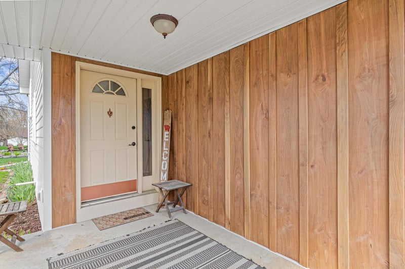 1400 Field Creek Cir, Victoria, MN 55386