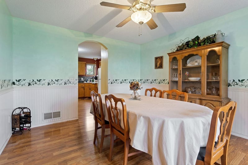 7531 E 250th St, Elko New Market, MN 55020