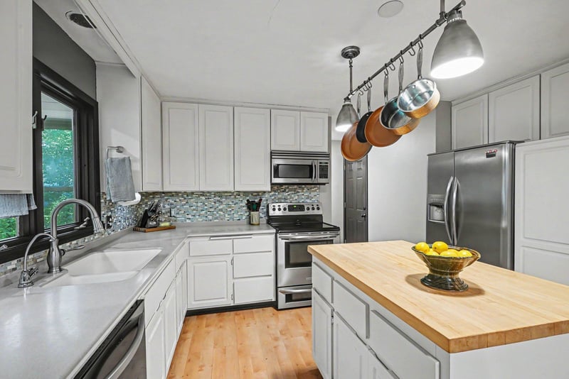 2427 Mayflower Ave, Hopkins, MN 55305