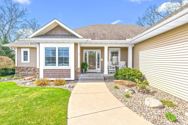 4661 382nd Dr, North Branch, MN 55056