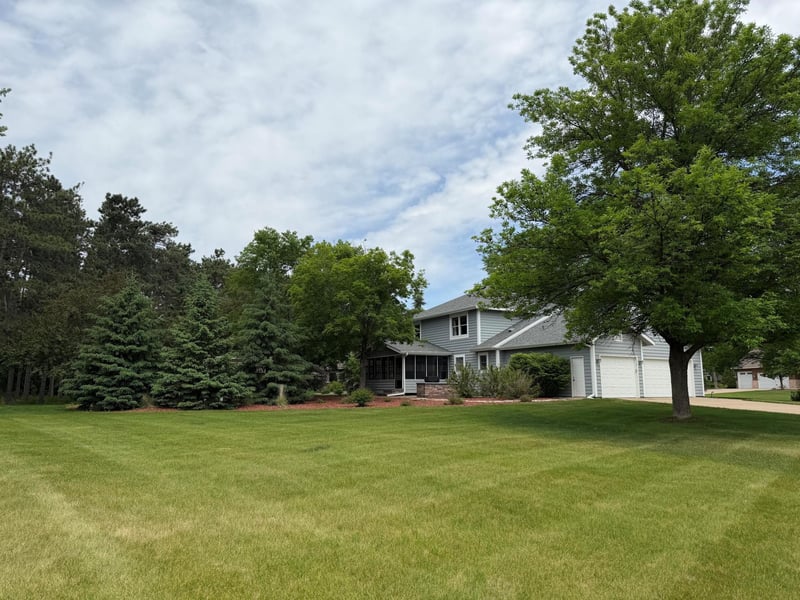 2721 Meadowrose Blvd, Saint Cloud, MN 56301