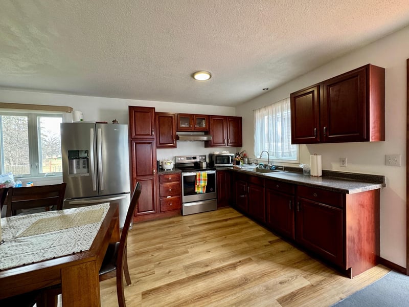305 Lincoln St SE, Warroad, MN 56763