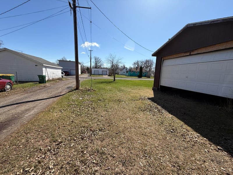 126 E Hibbing Ave, Keewatin, MN 55753