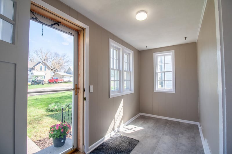 215 2nd Ave NW, Rothsay, MN 56579