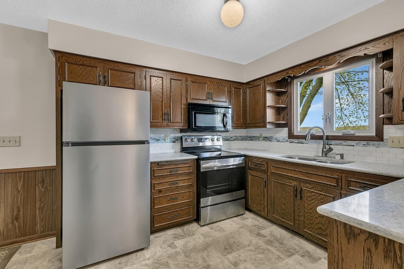 29291 Kraemer Lake Rd, Saint Joseph, MN 56374