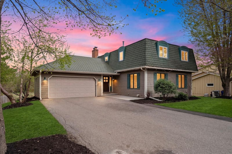 2910 Alvarado Ln N, Plymouth, MN 55447