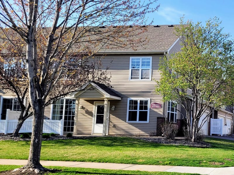 9239 Holly Ln N, Maple Grove, MN 55311