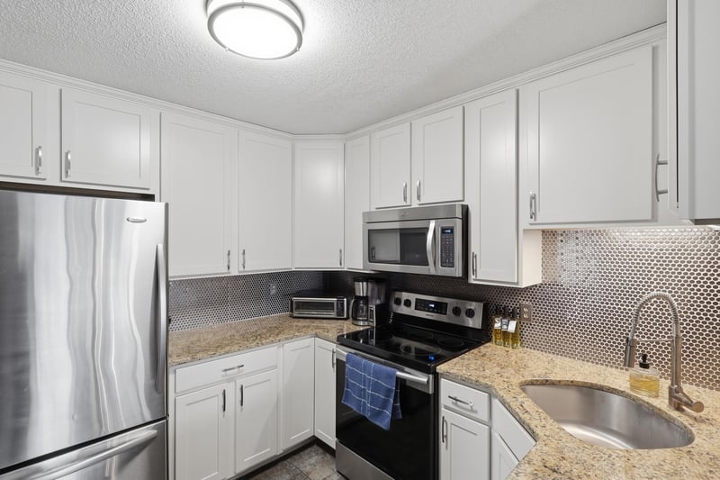 4126 Goldenrod Ln N, Plymouth, MN 55441
