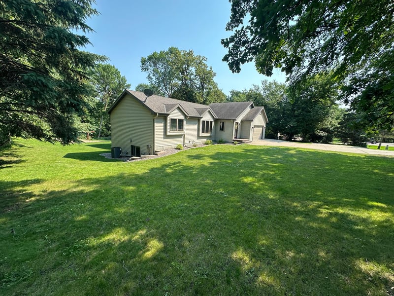 9 Nakota Dr NE, Spicer, MN 56288