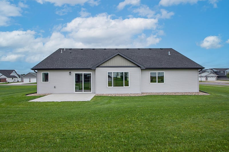 2000 Sandstone Loop N, Sartell, MN 56377