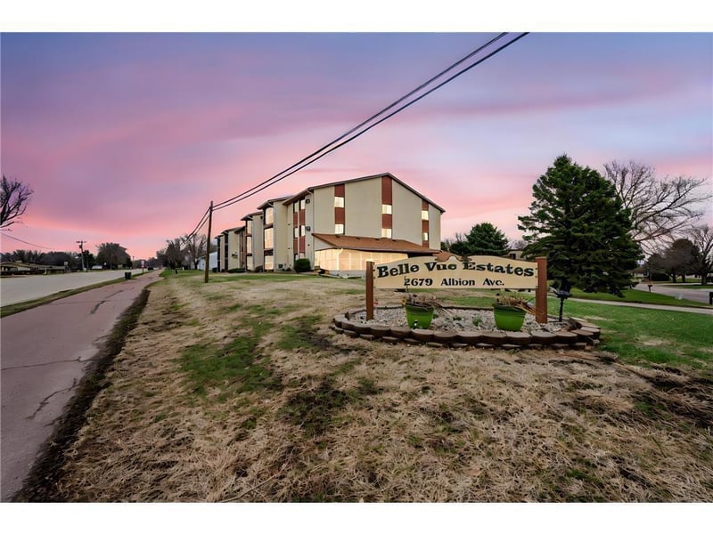 2679 Albion Ave #305, Fairmont, MN 56031