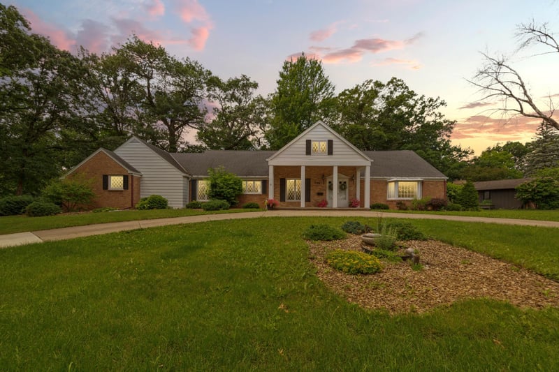 2100 Linn Dr, Owatonna, MN 55060