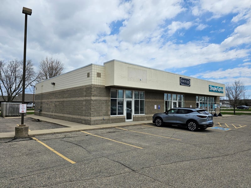 2401 - 2424 1st St S, Willmar, MN 56201
