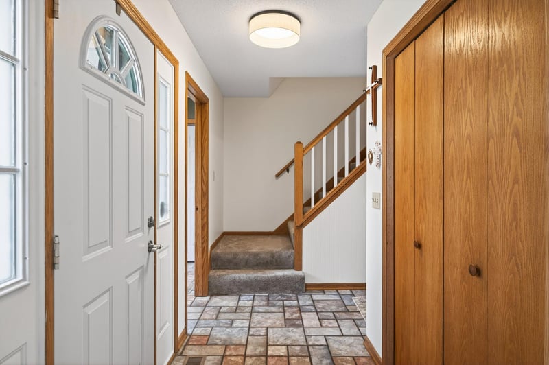8741 Yalta St NE, Circle Pines, MN 55014