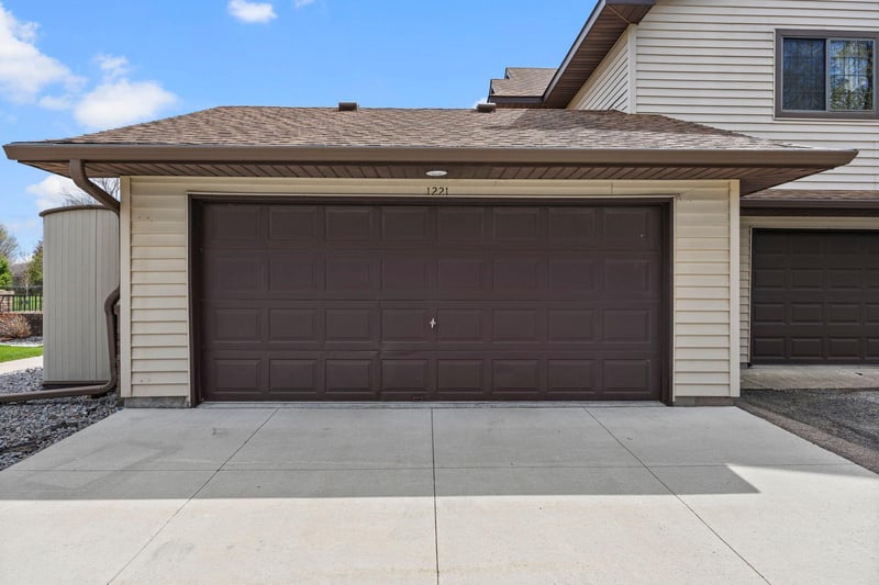 1221 Bradford St SE, Hutchinson, MN 55350