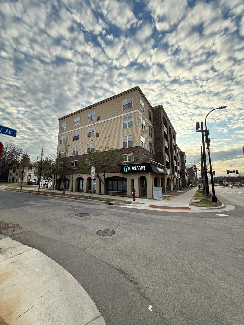 2900 University Ave SE #402, Minneapolis, MN 55414