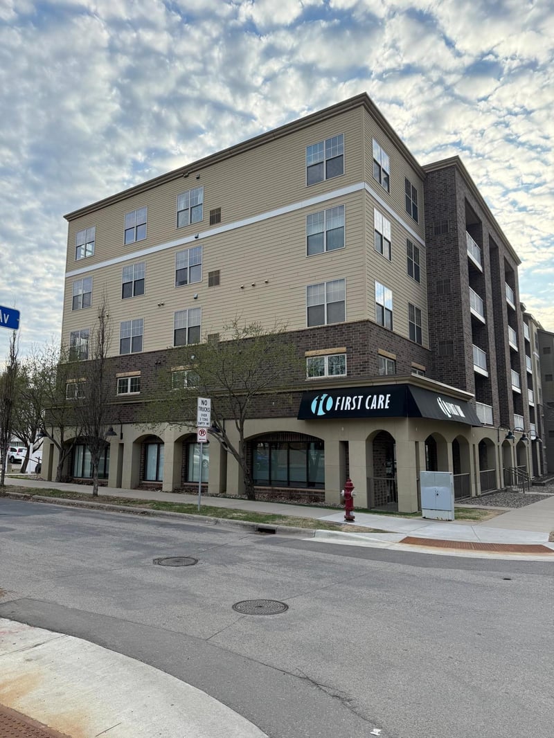 2900 University Ave SE #402, Minneapolis, MN 55414