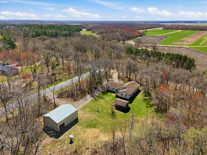 9672 420th St, Harris, MN 55032