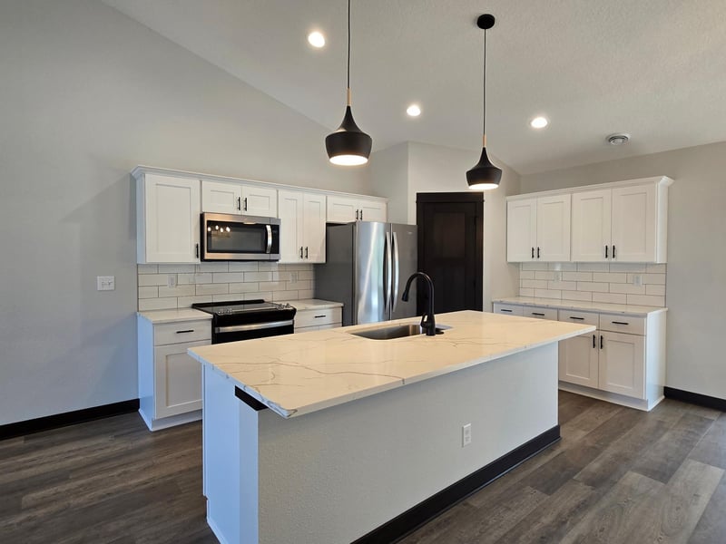 517 Lynch St, Arlington, MN 55307