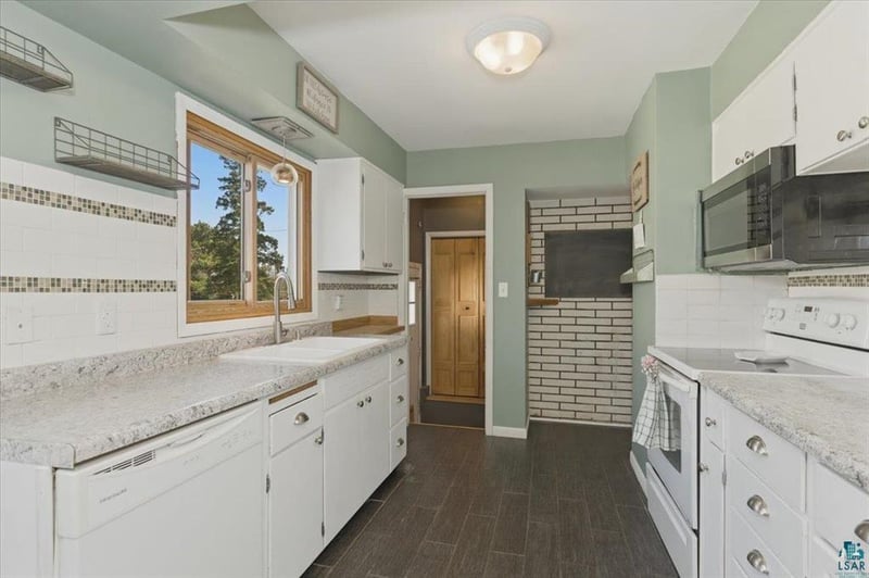 5130 Juniata St, Duluth, MN 55804