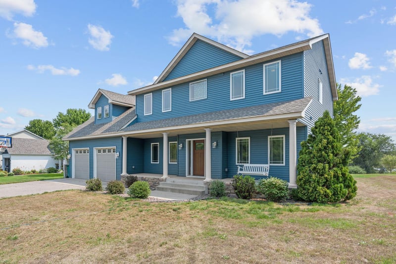 8095 Hunter Lake Dr, Clear Lake, MN 55319