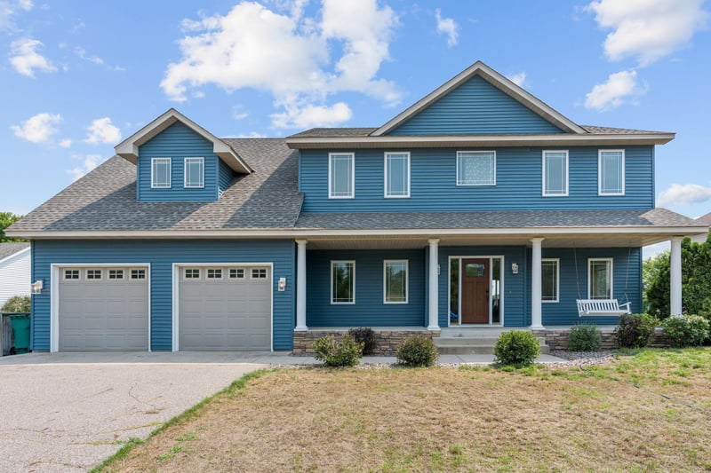 8095 Hunter Lake Dr, Clear Lake, MN 55319