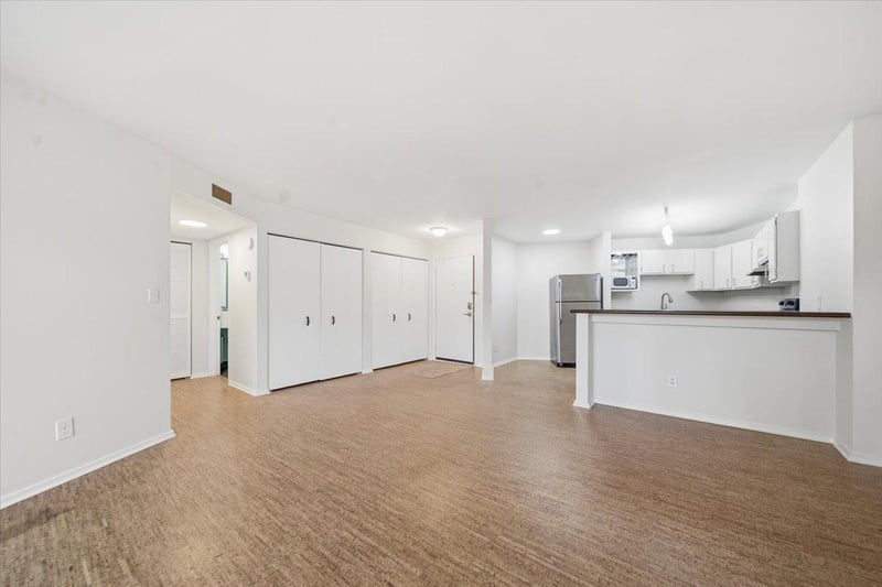 210 W Grant St #222, Minneapolis, MN 55403