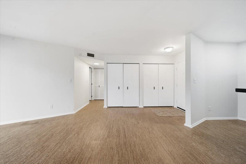 210 W Grant St #222, Minneapolis, MN 55403