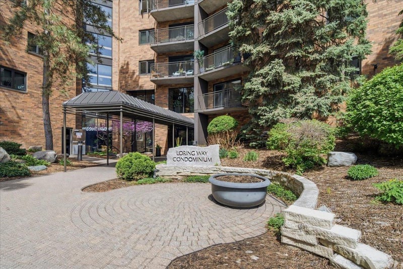 210 W Grant St #222, Minneapolis, MN 55403