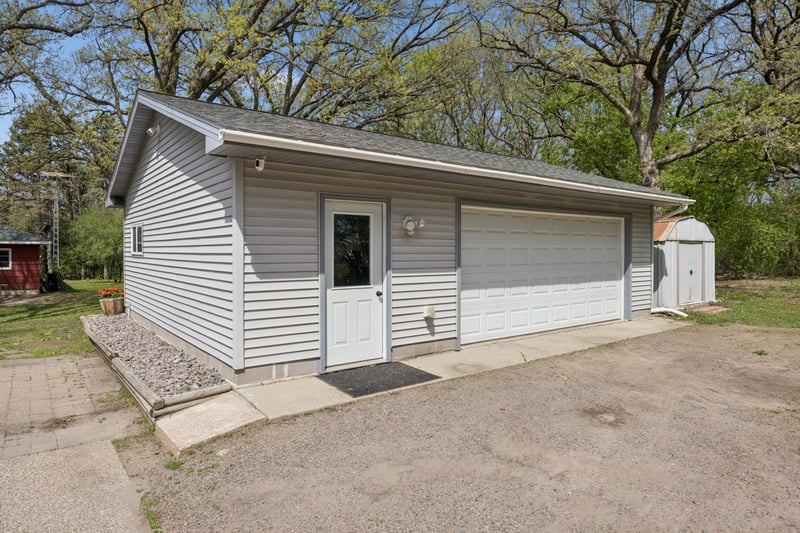 621 Hazel Ave E, Kimball, MN 55353