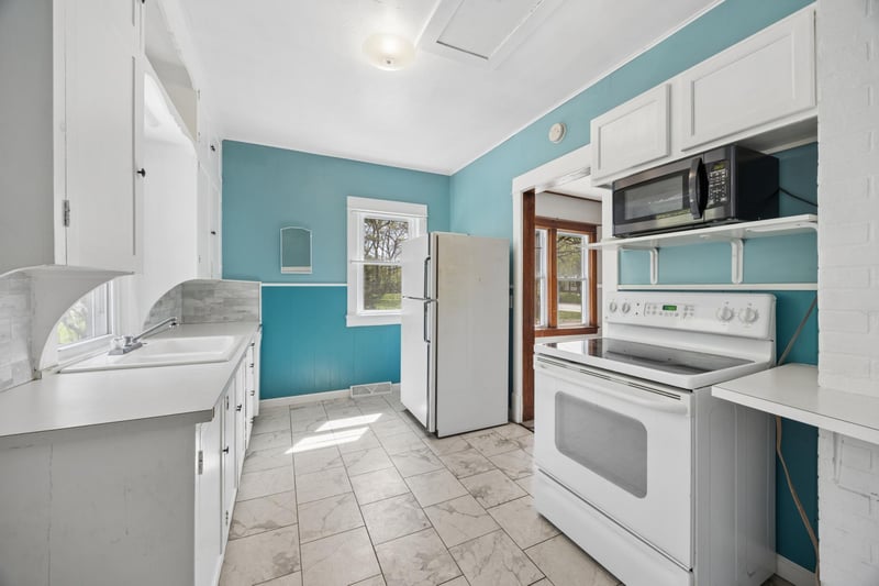 621 Hazel Ave E, Kimball, MN 55353