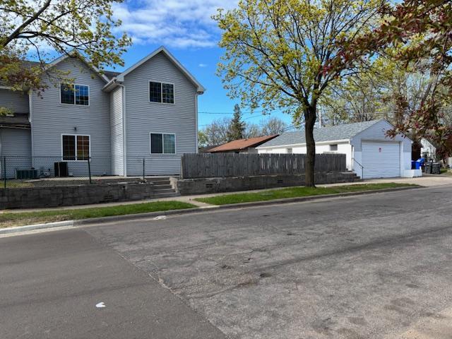 1257 Rice St, Saint Paul, MN 55117