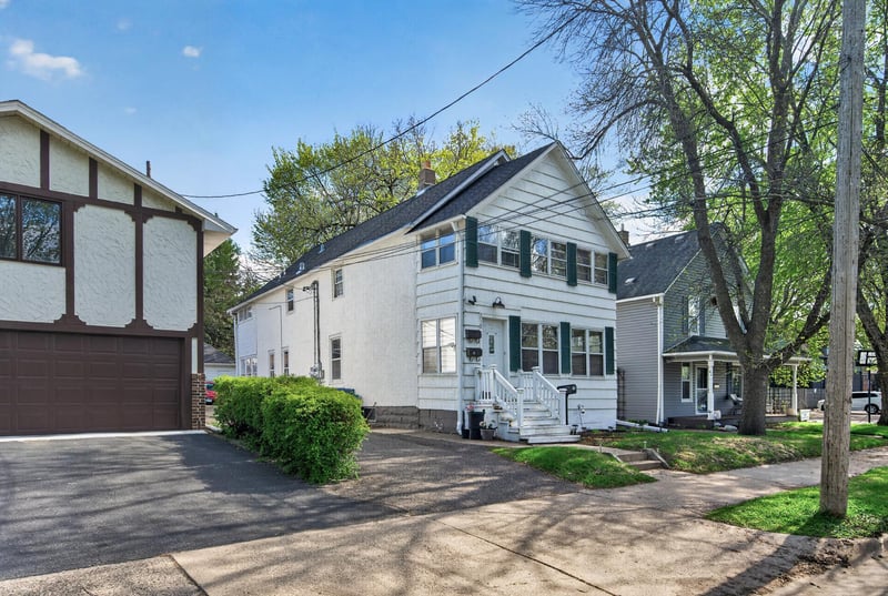 318 7th Ave NE, Minneapolis, MN 55413