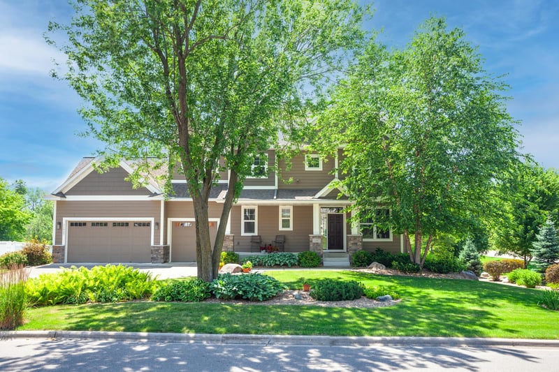 11927 Meadow Ln W, Hopkins, MN 55305