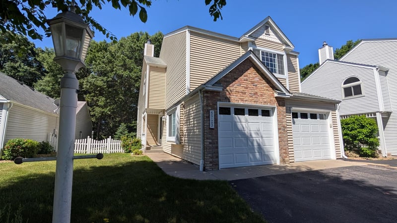 5723 Donegal Dr, Shoreview, MN 55126