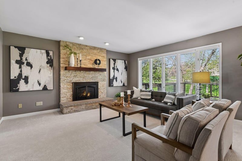 3015 Olive Ln N, Plymouth, MN 55447