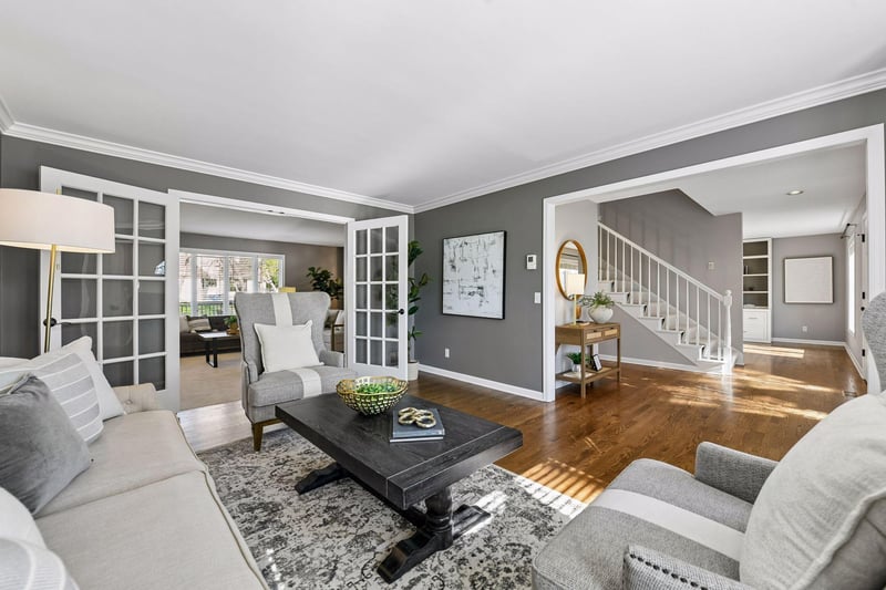 3015 Olive Ln N, Plymouth, MN 55447