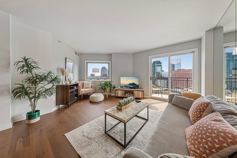 1225 Lasalle Ave #2101, Minneapolis, MN 55403