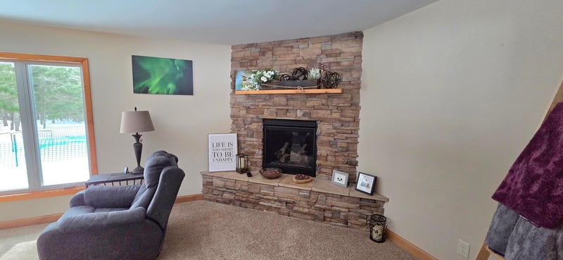 321 Shorewood Dr, International Falls, MN 56649